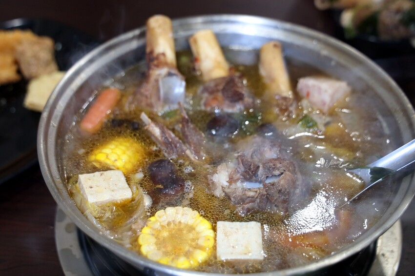 新北市樹林區新北火鍋吃到飽 | 羊霸天下樹林店 超強羊肉爐吃到飽 一開店就客滿