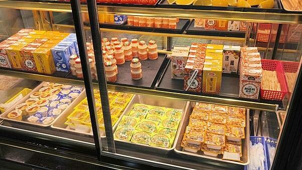 新北市樹林區還沒開店就已經排到轉角處啦～！開店之後要等２小時以上才能吃到的爆人氣店家｜厚度高達３公分以上的肉塊以