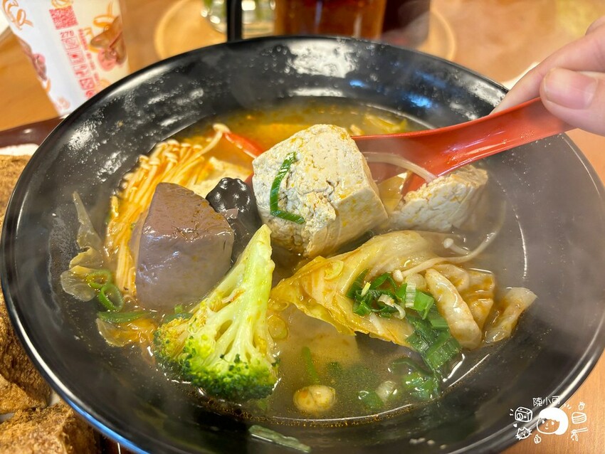 台北市大同區【捷運大橋頭美食】瑪吉臭豆腐,台北延三夜市小吃推薦