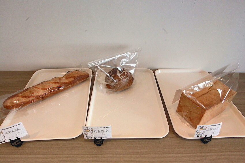 台南市東區吃。台南市|東區。「景豐麵包殿」新店報報!!!!罕見從早上7:30開始營業的麵包店,嚴選高品質日本麵粉來製作