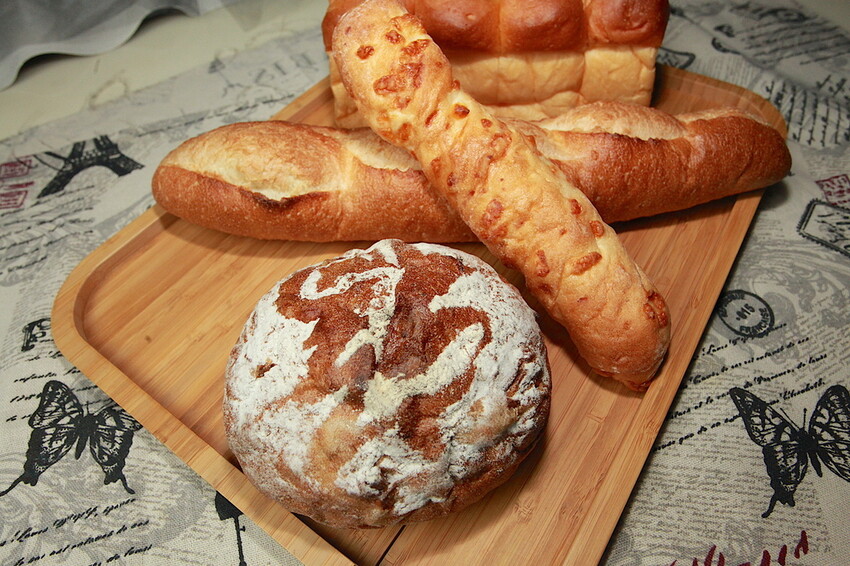 台南市東區吃。台南市|東區。「景豐麵包殿」新店報報!!!!罕見從早上7:30開始營業的麵包店,嚴選高品質日本麵粉來製作