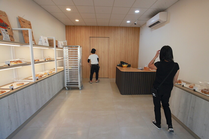 台南市東區吃。台南市|東區。「景豐麵包殿」新店報報!!!!罕見從早上7:30開始營業的麵包店,嚴選高品質日本麵粉來製作