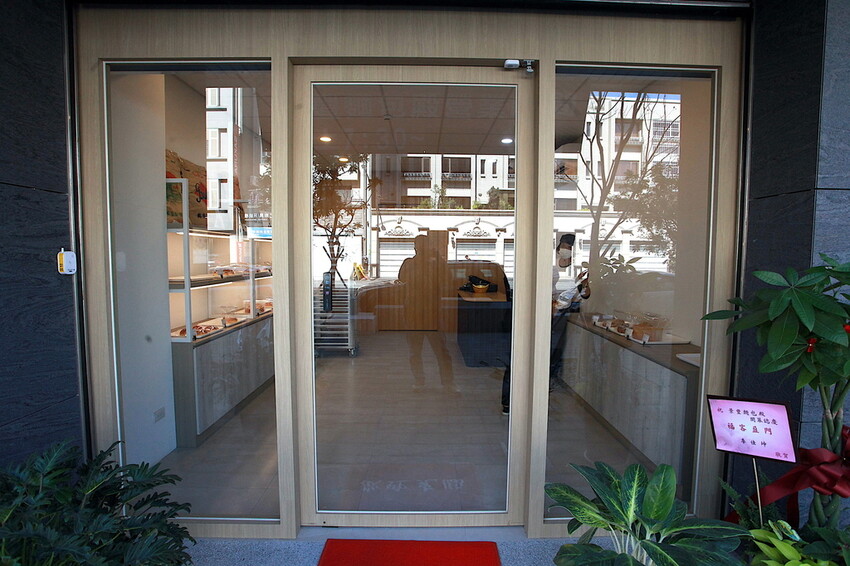 台南市東區吃。台南市|東區。「景豐麵包殿」新店報報!!!!罕見從早上7:30開始營業的麵包店,嚴選高品質日本麵粉來製作