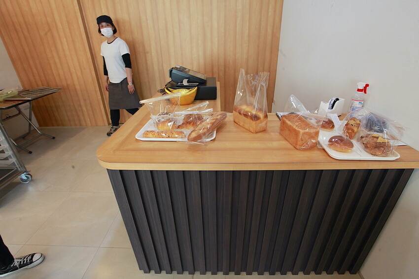 台南市東區吃。台南市|東區。「景豐麵包殿」新店報報!!!!罕見從早上7:30開始營業的麵包店,嚴選高品質日本麵粉來製作