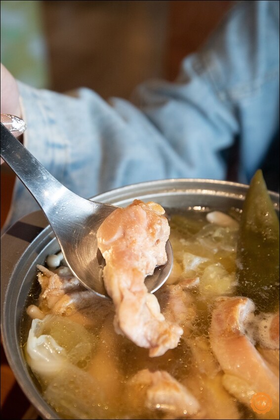 彰化縣花壇鄉彰化夜景餐廳推薦｜台139泡腳秘境：轉角秘密基地（無電話預約，平.假日皆為現場候位）