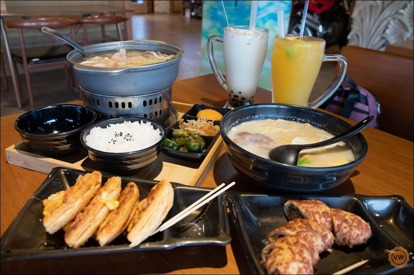 彰化縣花壇鄉彰化夜景餐廳推薦｜台139泡腳秘境：轉角秘密基地（無電話預約，平.假日皆為現場候位）