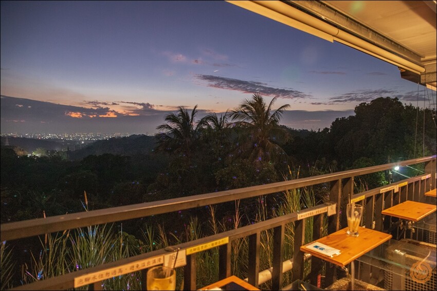 彰化縣花壇鄉彰化夜景餐廳推薦｜台139泡腳秘境：轉角秘密基地（無電話預約，平.假日皆為現場候位）