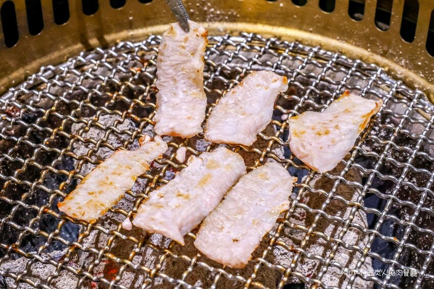桃園市大園區【桃園美食】金炭火燒肉餐廳 桃園青埔店,桃園燒烤聚餐推薦