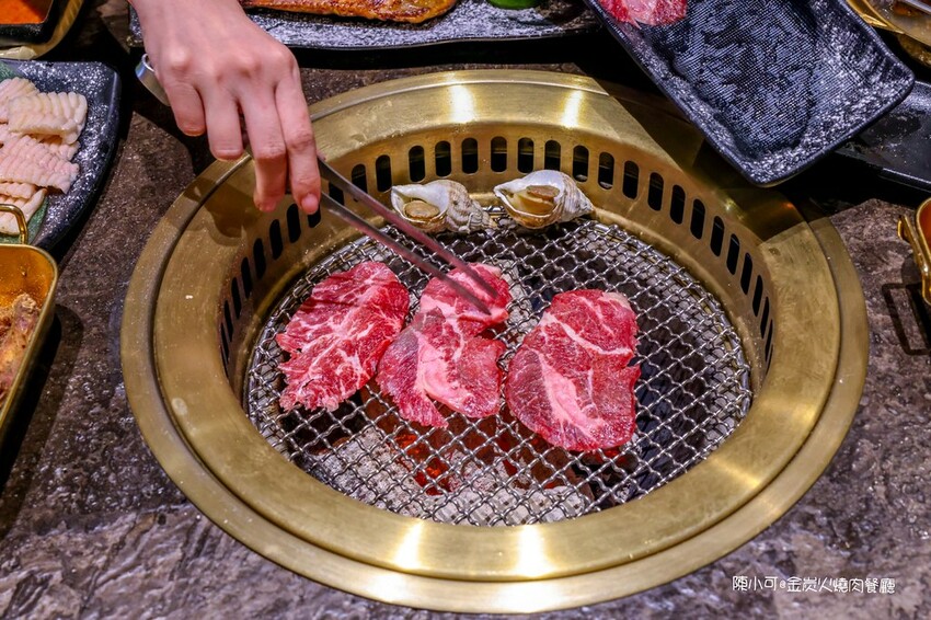 桃園市大園區【桃園美食】金炭火燒肉餐廳 桃園青埔店,桃園燒烤聚餐推薦