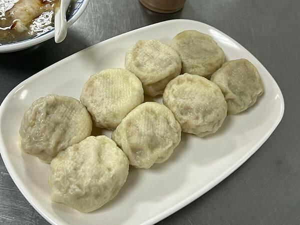 （板橋小籠包）尤手工小籠包～手工製作厚皮小籠包！搭配無糖豆紅