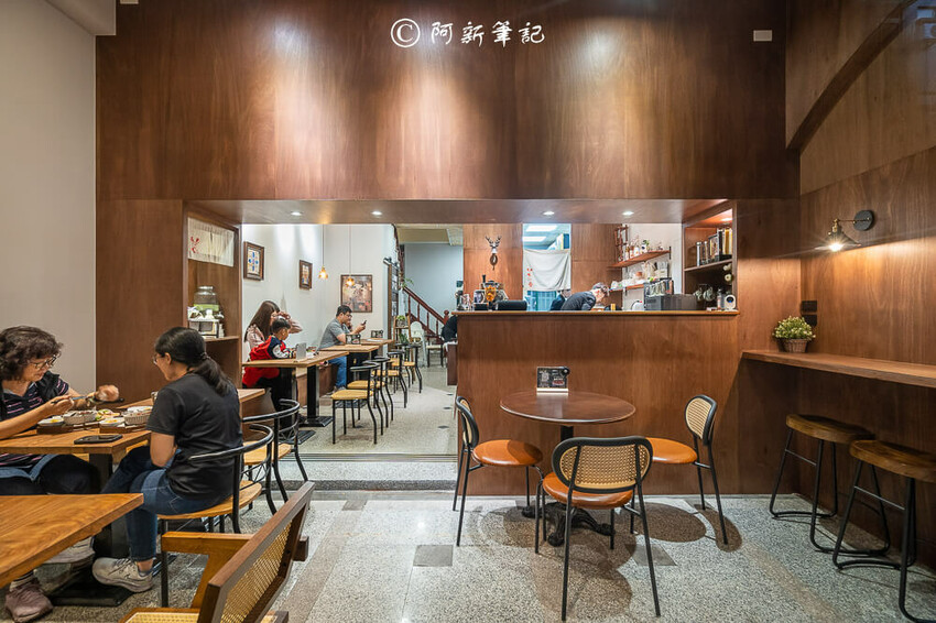 夜暮食堂 | 台中這間大里美食每天只開3.5H!!餐廳氣氛好、餐點美味CP爆高~ | 捲毛阿偉