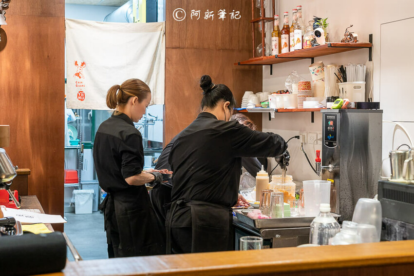 夜暮食堂 | 台中這間大里美食每天只開3.5H!!餐廳氣氛好、餐點美味CP爆高~ | 捲毛阿偉