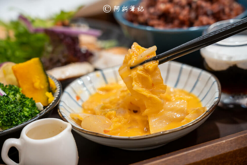 夜暮食堂 | 台中這間大里美食每天只開3.5H!!餐廳氣氛好、餐點美味CP爆高~ | 捲毛阿偉