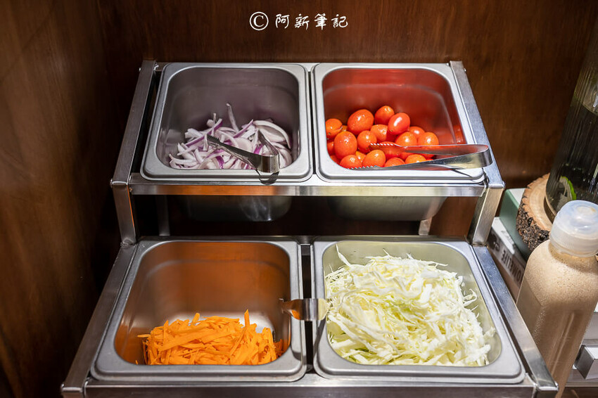 夜暮食堂 | 台中這間大里美食每天只開3.5H!!餐廳氣氛好、餐點美味CP爆高~ | 捲毛阿偉