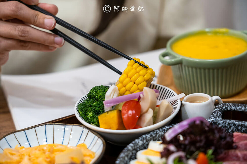 夜暮食堂 | 台中這間大里美食每天只開3.5H!!餐廳氣氛好、餐點美味CP爆高~ | 捲毛阿偉