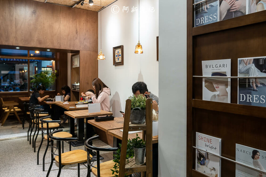 夜暮食堂 | 台中這間大里美食每天只開3.5H!!餐廳氣氛好、餐點美味CP爆高~ | 捲毛阿偉