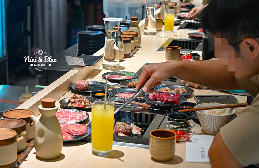 台中燒肉推薦，公益路新開個人燒肉店，4種肉490元，還有小菜免費續