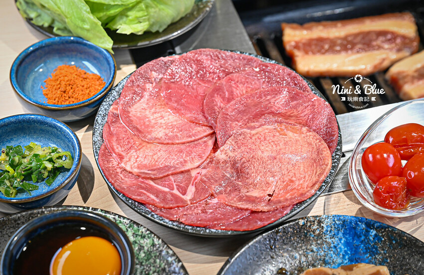 台中燒肉推薦，公益路新開個人燒肉店，4種肉490元，還有小菜免費續