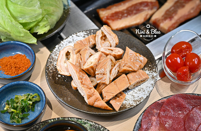 台中燒肉推薦，公益路新開個人燒肉店，4種肉490元，還有小菜免費續