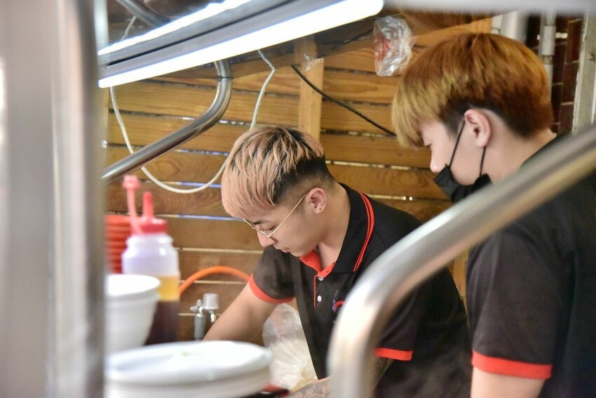 台中龍井區｜鐘予原味當歸鴨-台中龍井店 臺灣當歸鴨第一品牌 