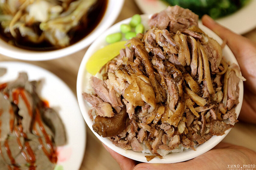 台中市龍井區鐘予原味當歸鴨｜爆量去骨鴨肉飯蓋好蓋滿 清甜當歸湯頭免費喝到飽 台灣當歸鴨第一品牌。菜單價位(台中龍井