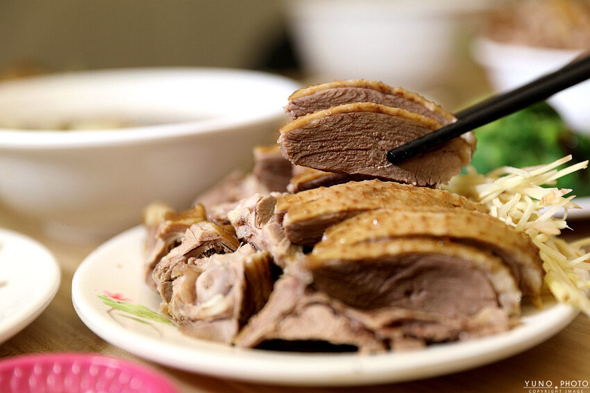 台中市龍井區鐘予原味當歸鴨｜爆量去骨鴨肉飯蓋好蓋滿 清甜當歸湯頭免費喝到飽 台灣當歸鴨第一品牌。菜單價位(台中龍井