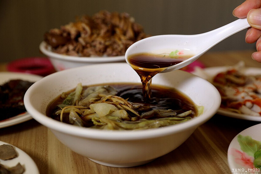 台中市龍井區鐘予原味當歸鴨｜爆量去骨鴨肉飯蓋好蓋滿 清甜當歸湯頭免費喝到飽 台灣當歸鴨第一品牌。菜單價位(台中龍井