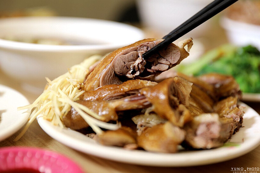 台中市龍井區鐘予原味當歸鴨｜爆量去骨鴨肉飯蓋好蓋滿 清甜當歸湯頭免費喝到飽 台灣當歸鴨第一品牌。菜單價位(台中龍井