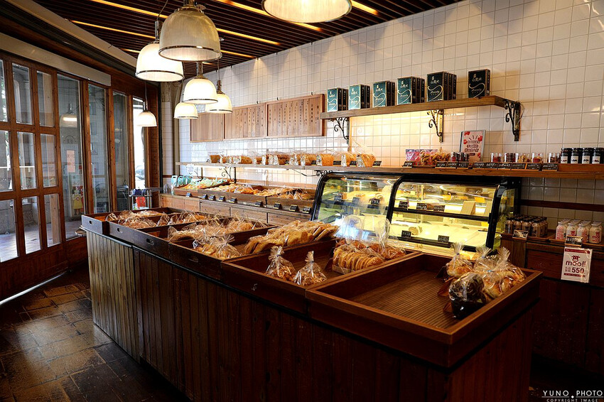 台中市中區老字號麵包店 經典日式烘焙工法美味白蘭地「酒種麵包」