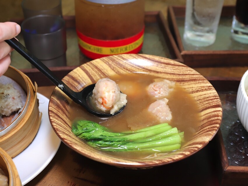 台南港式茶餐廳必點!黯然銷魂叉燒飯,壽星送超狂調酒。