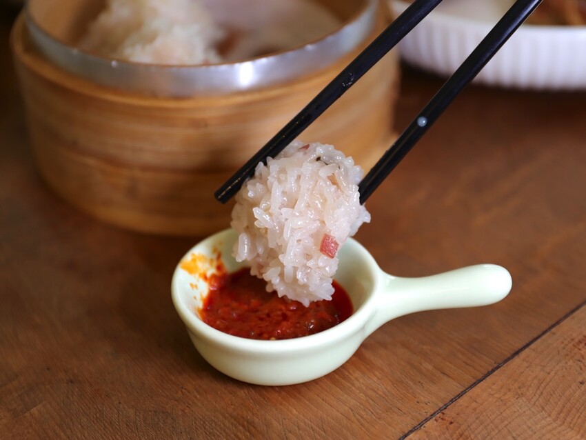 台南港式茶餐廳必點!黯然銷魂叉燒飯,壽星送超狂調酒。