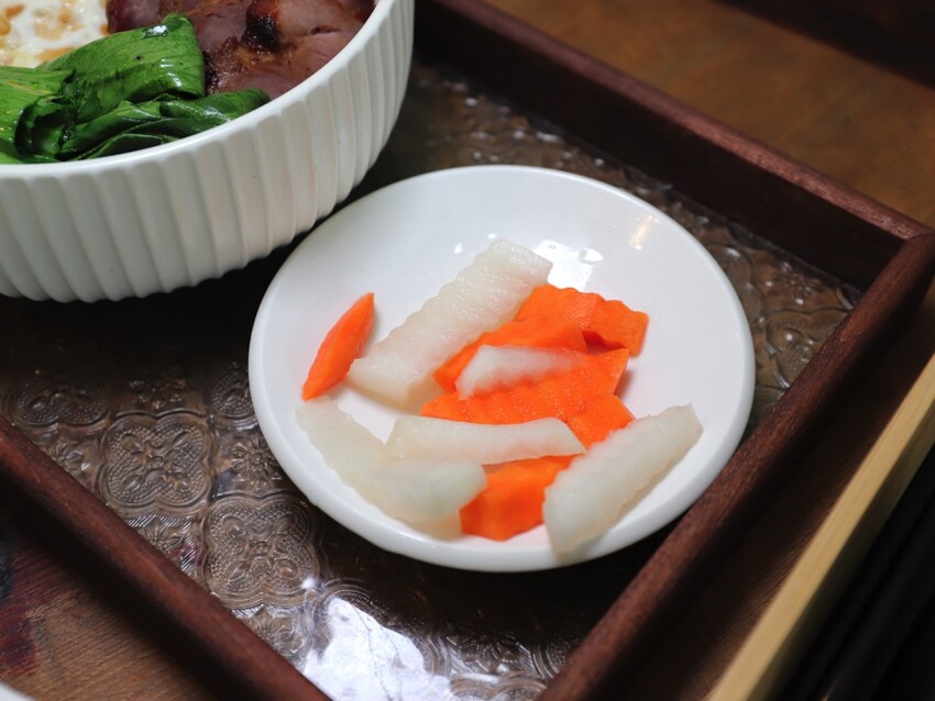 台南港式茶餐廳必點!黯然銷魂叉燒飯,壽星送超狂調酒。