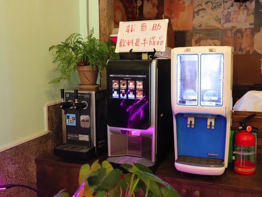 台南港式茶餐廳必點!黯然銷魂叉燒飯,壽星送超狂調酒。