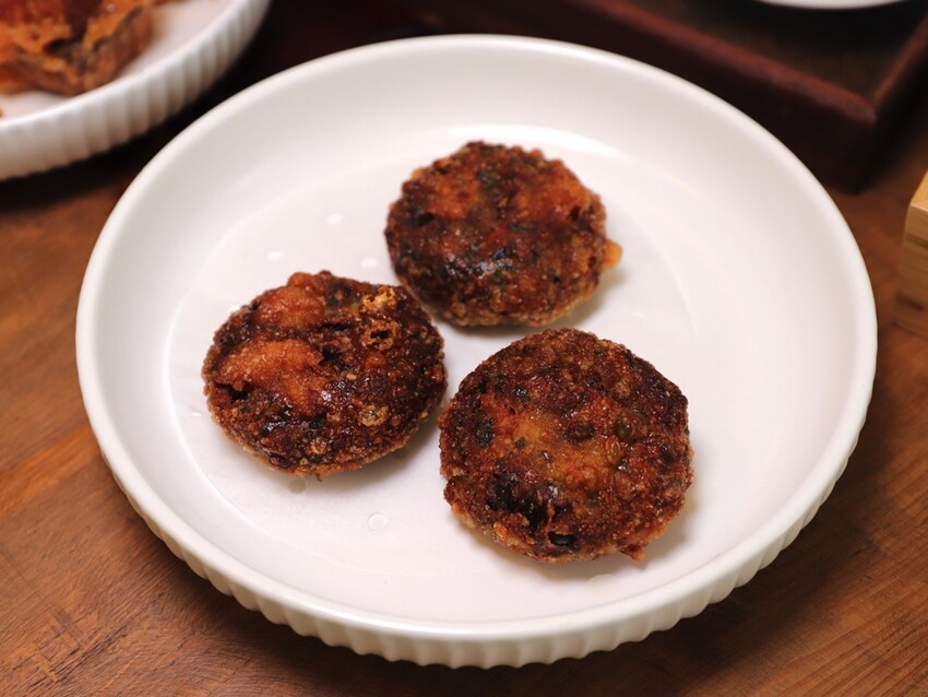 台南港式茶餐廳必點!黯然銷魂叉燒飯,壽星送超狂調酒。