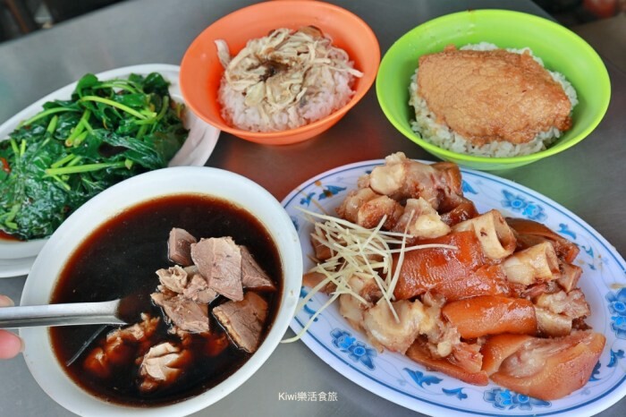 彰化縣彰化市彰化AGA DELI BURGER漢堡｜彰化美食必吃AGA手作漢堡肉肉超厚、溫沙拉味道極好！