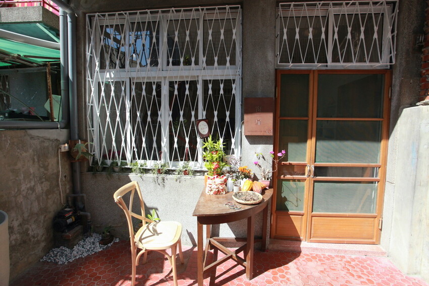 台南市北區吃。台南市|北區。「窗扉 Window Cocoa」新店搶先報報!!!!!隱身在巷弄裡老宅獨特可可飲品咖啡店,老洋房日