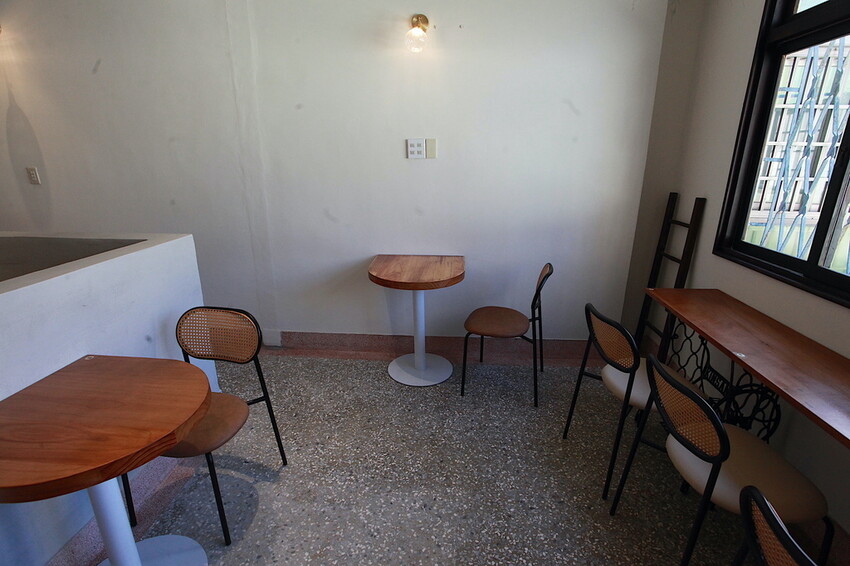 台南市北區吃。台南市|北區。「窗扉 Window Cocoa」新店搶先報報!!!!!隱身在巷弄裡老宅獨特可可飲品咖啡店,老洋房日