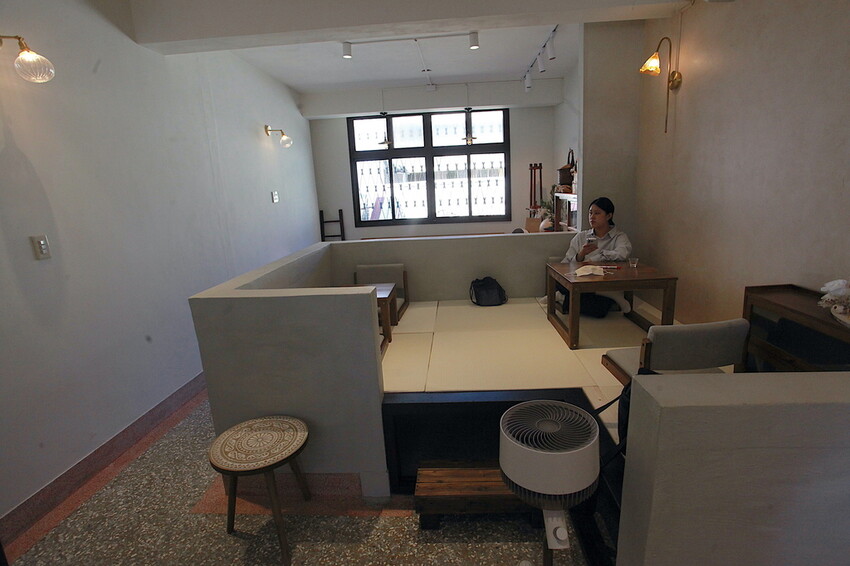 台南市北區吃。台南市|北區。「窗扉 Window Cocoa」新店搶先報報!!!!!隱身在巷弄裡老宅獨特可可飲品咖啡店,老洋房日