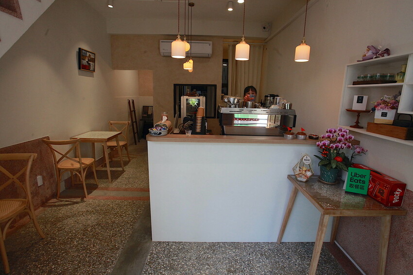 台南市北區吃。台南市|北區。「窗扉 Window Cocoa」新店搶先報報!!!!!隱身在巷弄裡老宅獨特可可飲品咖啡店,老洋房日