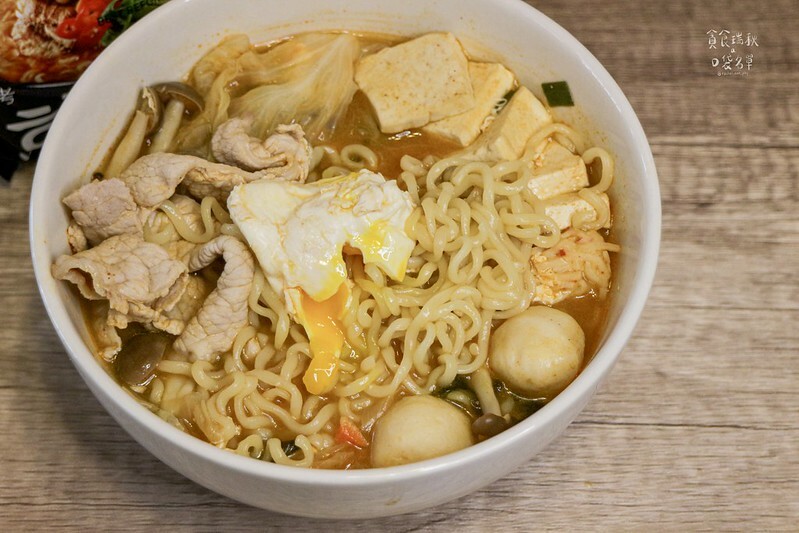 賣場美食｜家樂福韓國泡麵推薦！香辣醇厚的韓式火辛拉麵袋裝泡麵