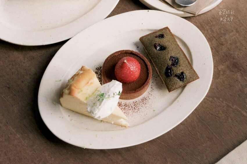 台中中區｜隱身舊城區日式昭和氛圍咖啡廳，季節限定草莓甜點一次