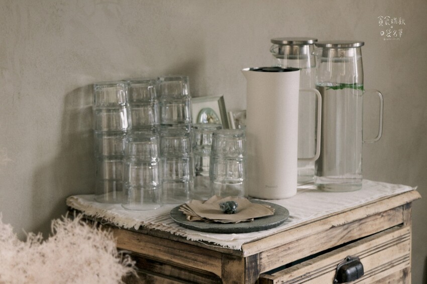 台中中區｜隱身舊城區日式昭和氛圍咖啡廳，季節限定草莓甜點一次