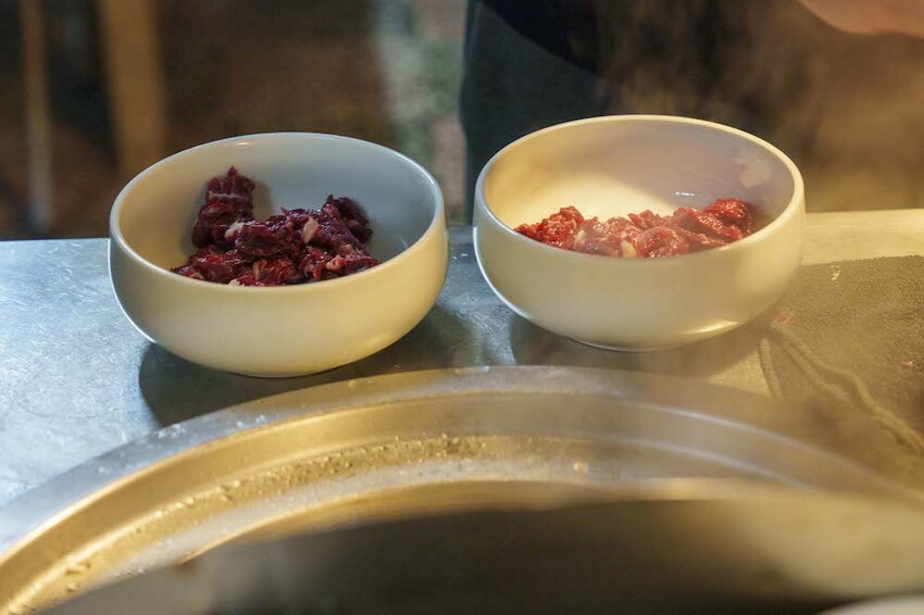 台南市南區凌晨2:30營業的台南牛肉湯｜開門以前就排隊，還沒天亮就完售的深夜隱藏版台南牛肉湯！！