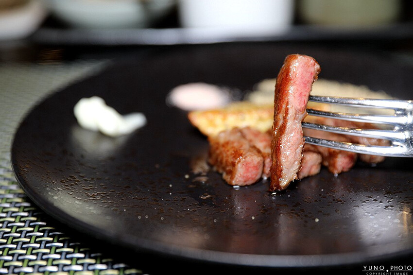 新北市林口區超高CP值！活體龍蝦、日本A5和牛、南非鮑魚、北海道生食級干貝通通有