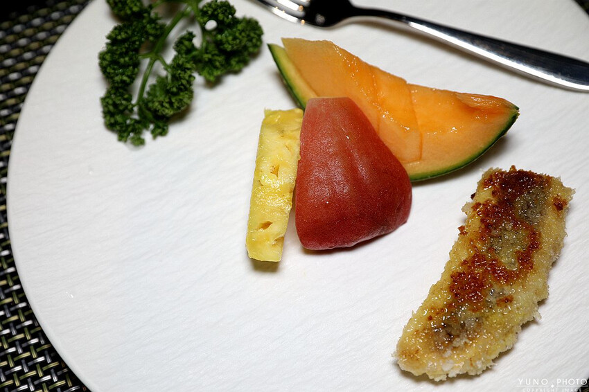 新北市林口區超高CP值！活體龍蝦、日本A5和牛、南非鮑魚、北海道生食級干貝通通有