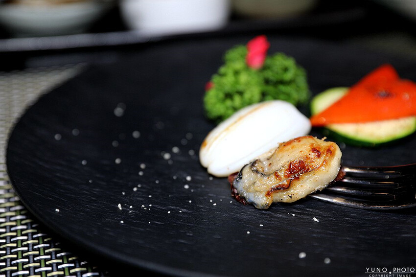 新北市林口區超高CP值！活體龍蝦、日本A5和牛、南非鮑魚、北海道生食級干貝通通有