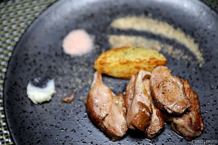 新北市林口區超高CP值！活體龍蝦、日本A5和牛、南非鮑魚、北海道生食級干貝通通有