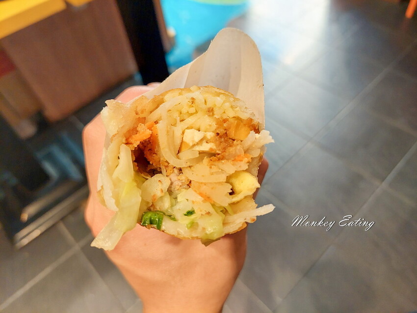 【新竹美食】蚵仔伯下港蚵嗲｜城隍廟巷子裡炸物小吃，產地直送現炸蚵嗲，餡料爆滿炸春捲 - 貪吃猴的幻想