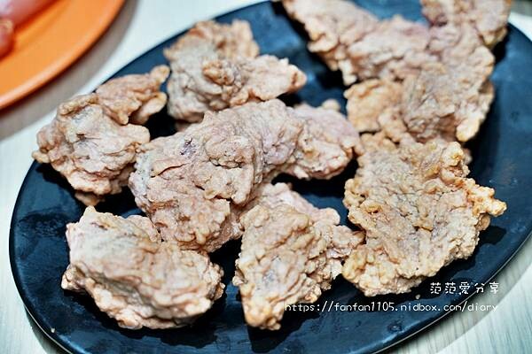 【桃園美食】小樓石頭火鍋|自助式石頭火鍋|獨家秘製炒料|大骨湯底|吃鍋聚餐的好去處 (4).JPG