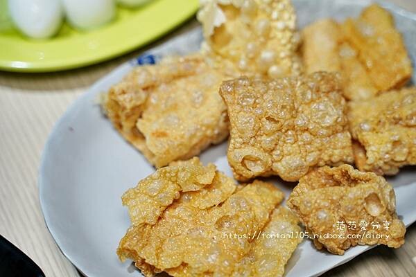 【桃園美食】小樓石頭火鍋|自助式石頭火鍋|獨家秘製炒料|大骨湯底|吃鍋聚餐的好去處 (5).JPG